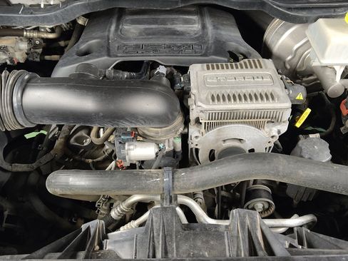 Used 2022 RAM 1500 Limited w/ Body Color Bumper Group AWD/4WD image 30