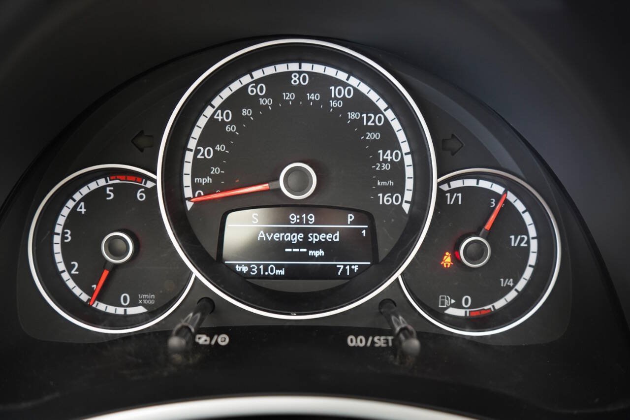 Used 2015 Volkswagen Beetle TDI FWD image 95