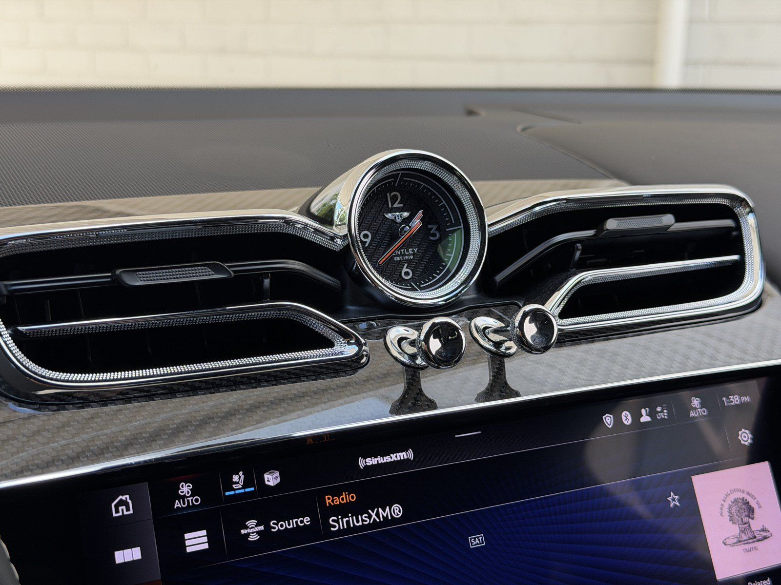 Certified 2023 Bentley Bentayga AWD/4WD image 21