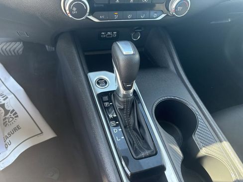 Used 2025 Nissan Altima 2.5 SV image 29