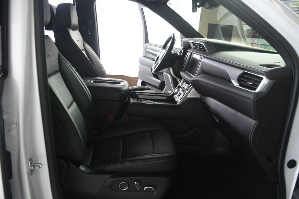 Used 2024 GMC Yukon XL Denali AWD/4WD image 30