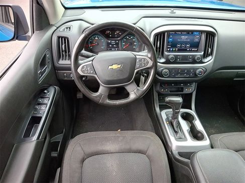 Used 2021 Chevrolet Colorado LT w/ LT Convenience Package image 11