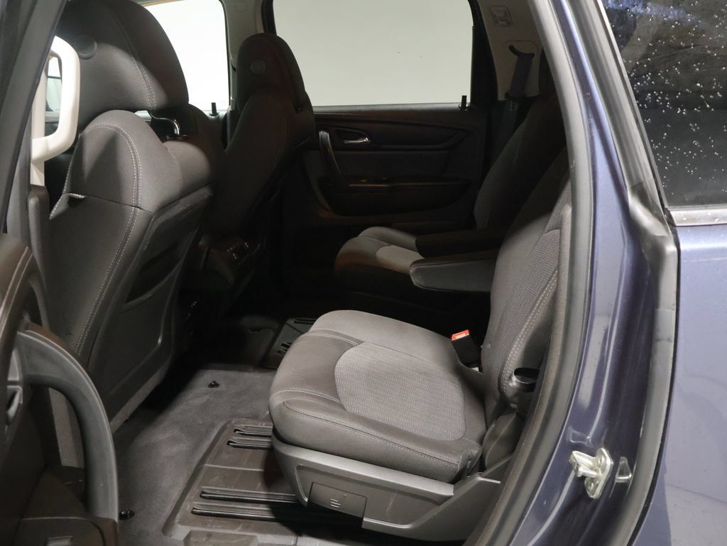 Used 2014 Chevrolet Traverse LT AWD/4WD image 17
