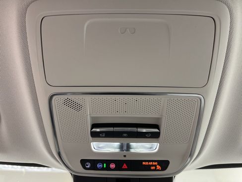 New 2026 GMC Acadia Denali w/ Super Cruise Package FWD image 22