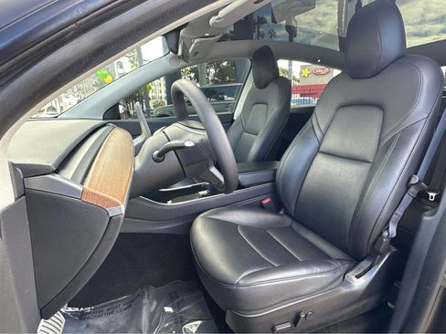 Used 2020 Tesla Model Y Performance image 8