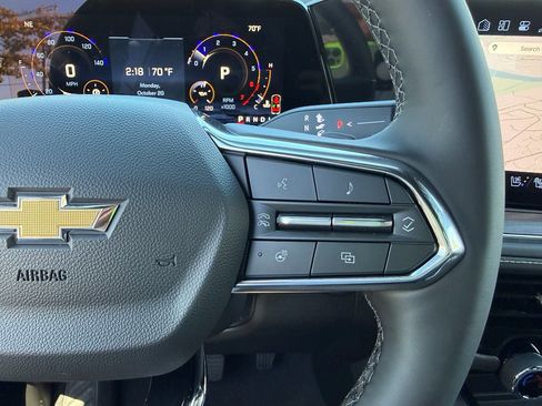 New 2026 Chevrolet Suburban Premier image 25