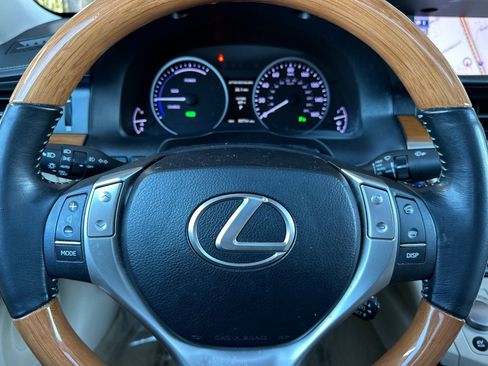 Used 2013 Lexus ES 300h w/ Luxury Pkg image 27