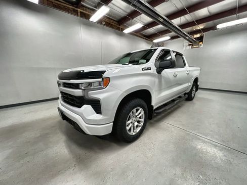 Certified 2023 Chevrolet Silverado 1500 RST w/ Z71 Off-Road Package AWD/4WD image 4