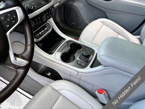 Used 2023 GMC Acadia SLT w/ Preferred Package AWD/4WD image 13