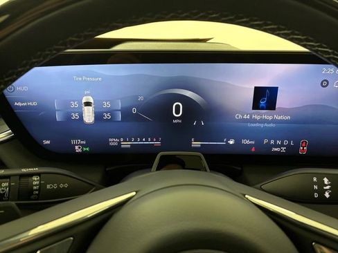 Used 2025 Buick Enclave Sport Touring w/ Super Cruise Package image 25