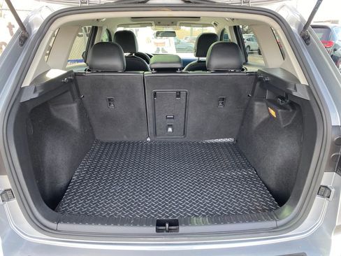 Used 2022 Volkswagen Taos SE FWD image 5