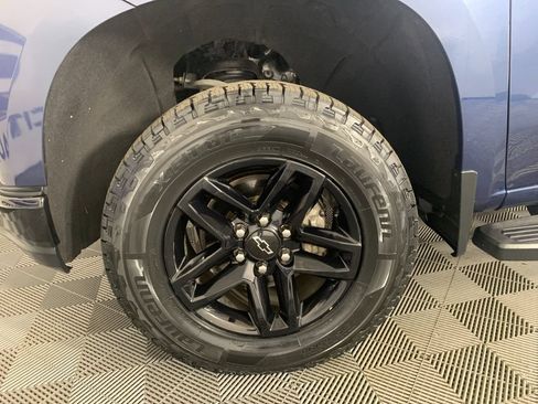 Used 2020 Chevrolet Silverado 1500 Custom Trail Boss w/ Custom Convenience Package AWD/4WD image 9