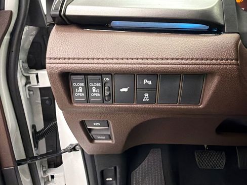 New 2026 Honda Odyssey Touring image 36