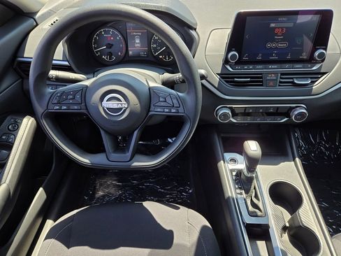 Certified 2025 Nissan Altima 2.5 S image 14