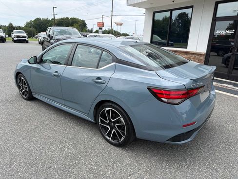 Used 2024 Nissan Sentra SR FWD image 7