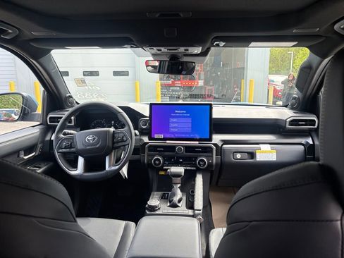 New 2026 Toyota 4Runner Limited AWD/4WD image 10