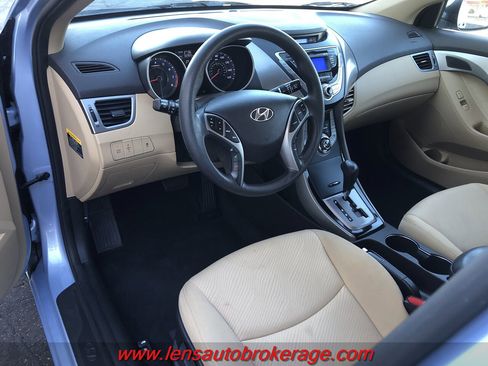 Used 2013 Hyundai Elantra GLS w/ Preferred Pkg image 8