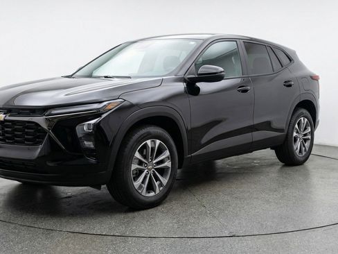 Used 2025 Chevrolet Equinox LT image 3