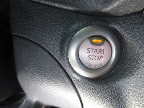 Used 2015 Nissan Sentra SV FWD image 21