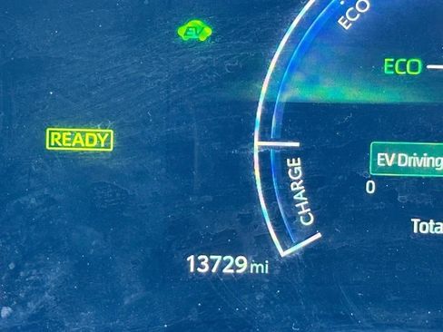 Used 2025 Toyota Camry LE image 16