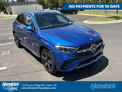 Used 2023 Mercedes-Benz GLC 300 image 1