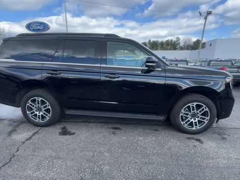 Certified 2025 Ford Expedition Active AWD/4WD image 21