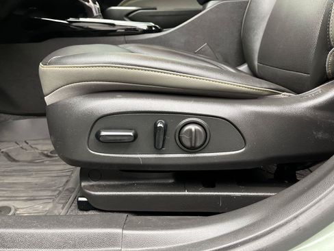 Certified 2024 Chevrolet Trax ACTIV FWD image 9