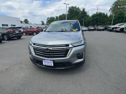 Certified 2023 Chevrolet Traverse LT w/ LT Premium Package AWD/4WD image 3