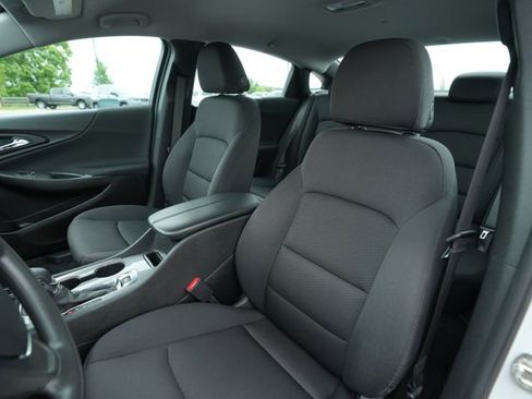 Used 2023 Chevrolet Malibu LT FWD image 34