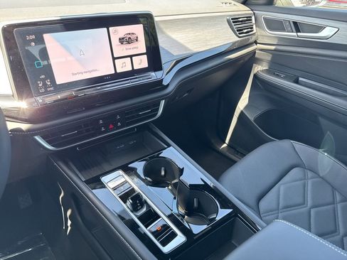 New 2026 Volkswagen Atlas Cross Sport SE FWD image 22