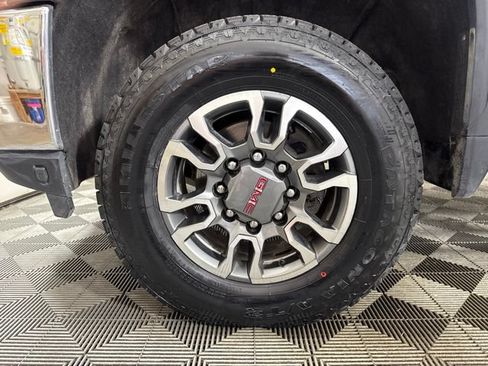 Used 2022 GMC Sierra 3500 SLE w/ Gooseneck/5TH Wheel Package AWD/4WD image 10