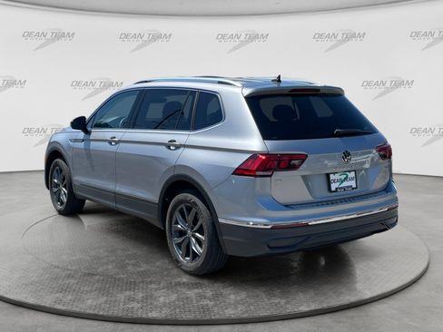Used 2022 Volkswagen Tiguan SE AWD/4WD image 6