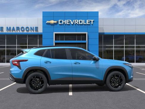 New 2026 Chevrolet Trax LT w/ Midnight Edition image 5
