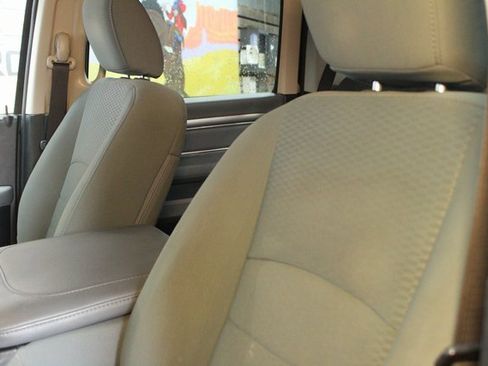 Used 2018 RAM 1500 Classic SLT image 16