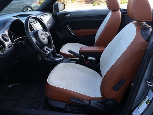 Used 2017 Volkswagen Beetle 1.8T Classic image 13