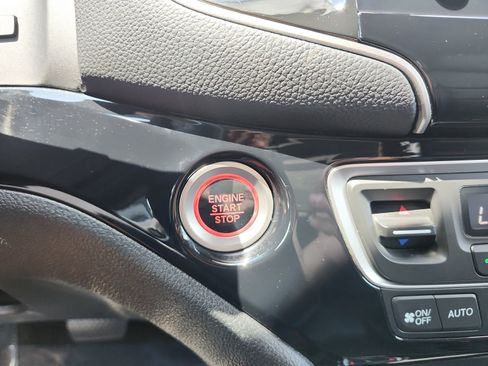 Used 2022 Honda Pilot Touring image 21