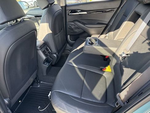 New 2026 Kia Seltos EX FWD image 31