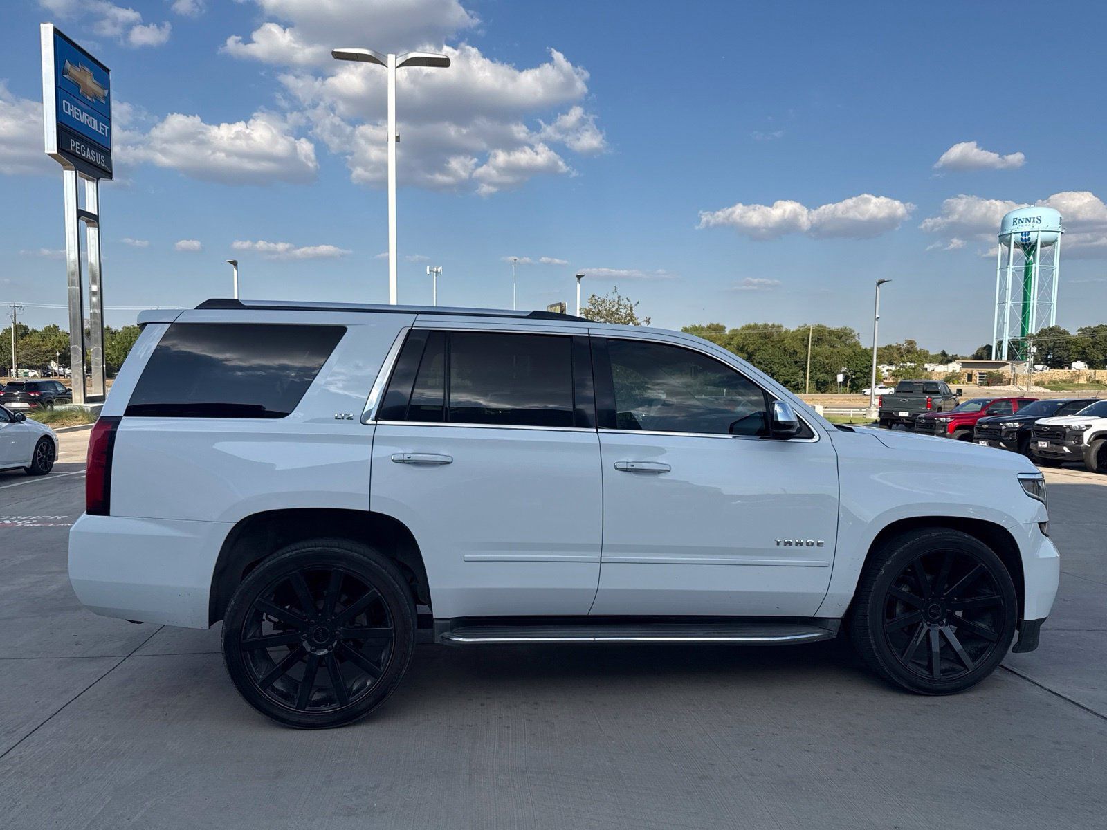 Used 2015 Chevrolet Tahoe LTZ RWD image 6