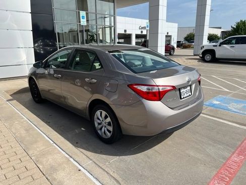 Used 2016 Toyota Corolla LE FWD image 5