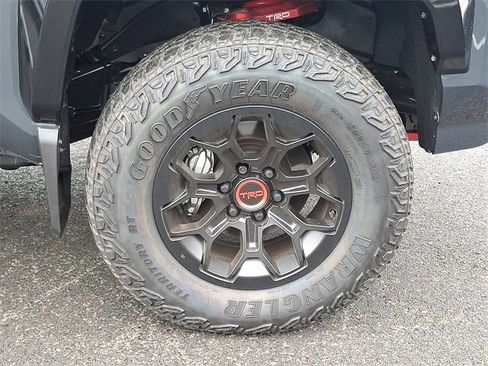 Used 2025 Toyota Tacoma TRD Pro image 8