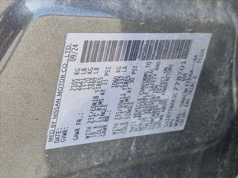 Used 2025 Nissan Rogue SV FWD image 25