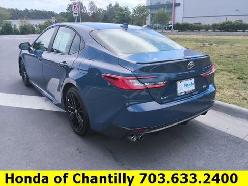 Used 2026 Toyota Camry SE FWD image 5