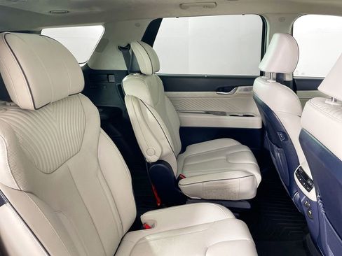 Used 2024 Hyundai Palisade Calligraphy image 35