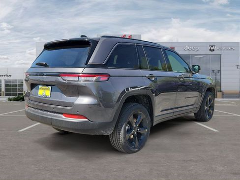 New 2026 Jeep Grand Cherokee Limited w/ Limited Altitude Package RWD image 5