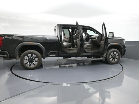 Used 2024 GMC Sierra 2500 Denali w/ Denali Reserve Package image 38