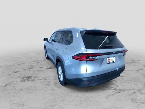 Certified 2025 Toyota Grand Highlander XLE image 8