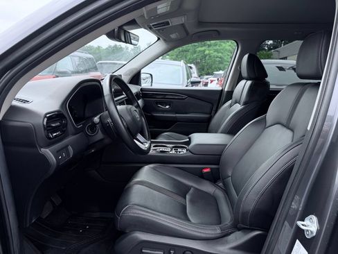 Used 2025 Honda Pilot Touring image 20