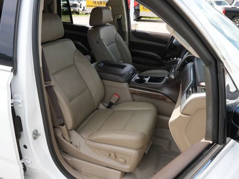 Used 2019 Chevrolet Tahoe LT w/ Luxury Package AWD/4WD image 23