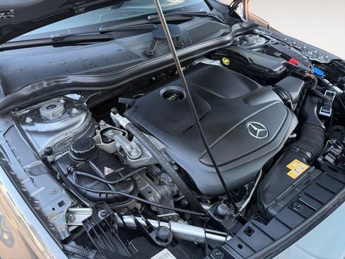 Used 2018 Mercedes-Benz GLA 250 4MATIC image 28
