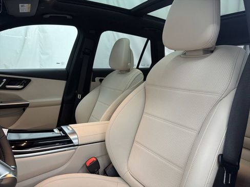 New 2026 Mercedes-Benz GLC 300 image 13